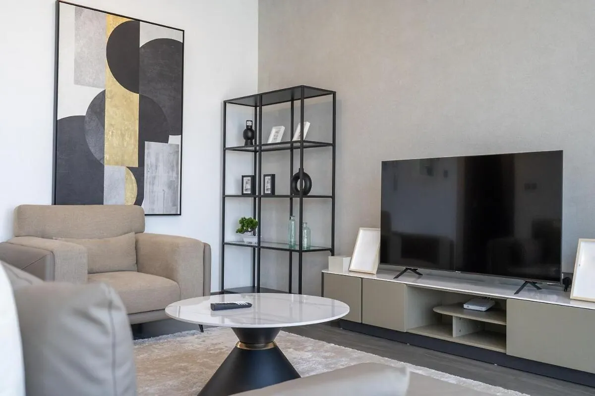 Elegant 2-Bedroom Apartment Near Mall Of The Emirates In Al Barsha Dubai United Arab Emirates