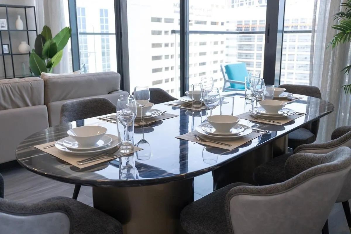Elegant 2-Bedroom Apartment Near Mall Of The Emirates In Al Barsha Dubai 0*,
