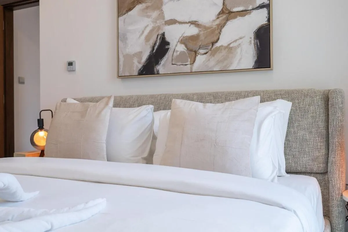 Elegant 2-Bedroom Apartment Near Mall Of The Emirates In Al Barsha Dubai 0*,  United Arab Emirates